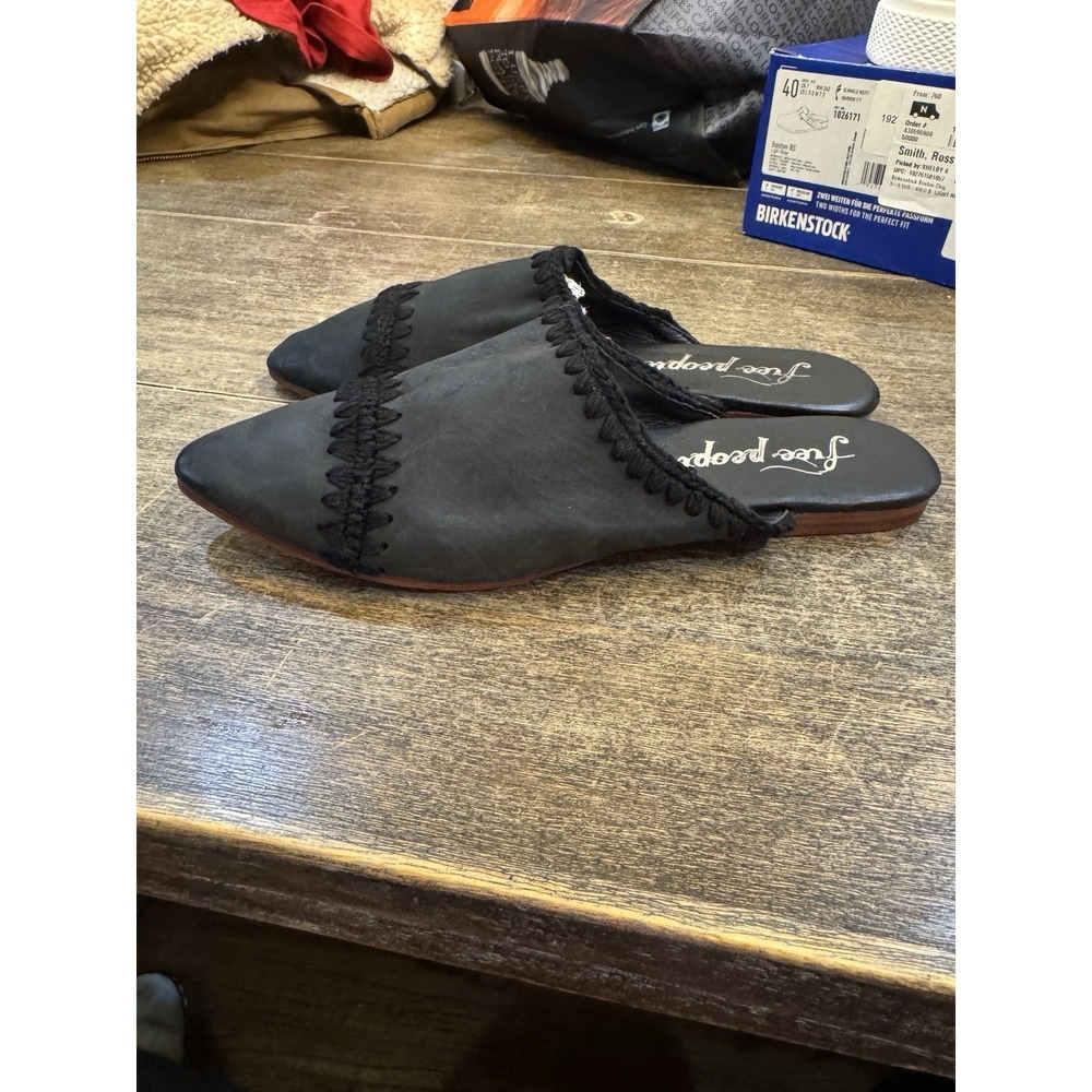 NEW Free People Black Leather San Marino Slip-On Flat Mules Size 37 Embroidered - Picture 3 of 11